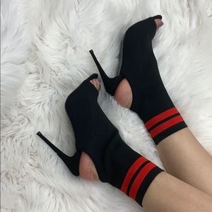 Steve Madden Vicki Sock Bootie in Black Multi 7